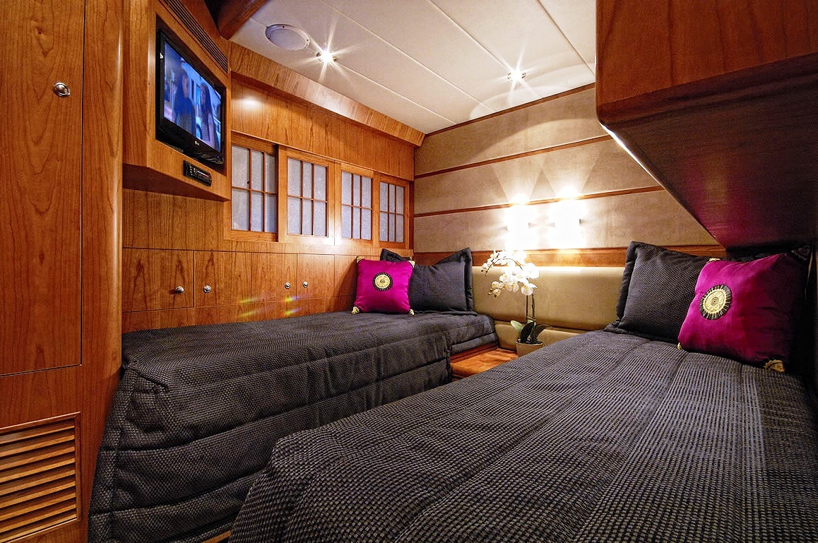 Annabell II — 97ft Luxury Superyacht — bedside view 7