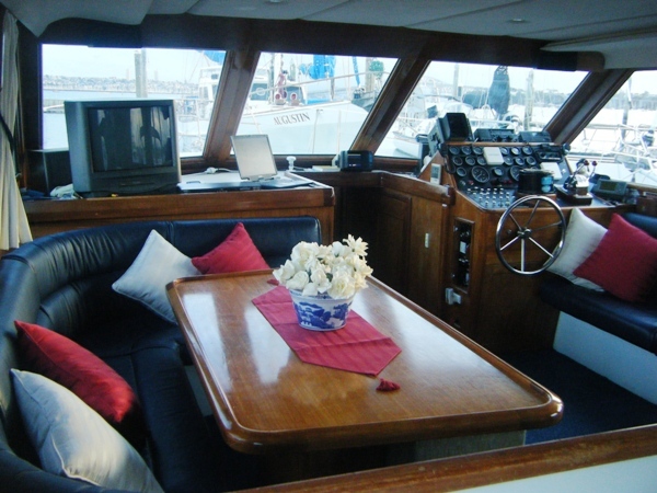 Barcarolle — 54ft Classic Motor Launch — bedside view 7