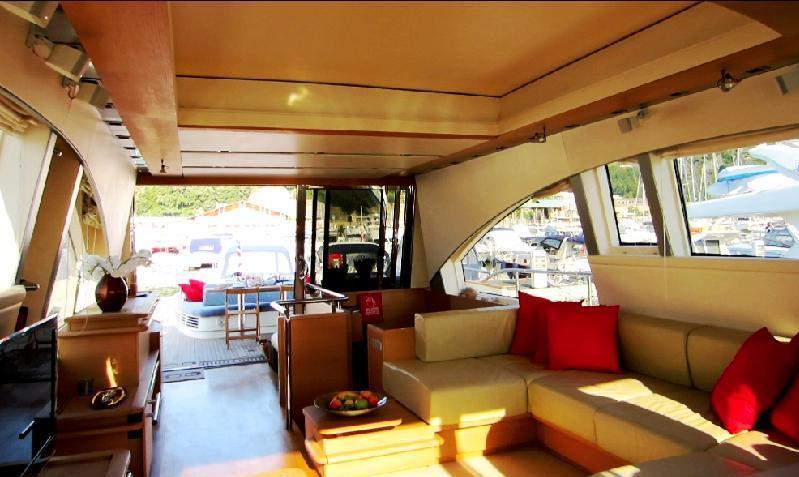 JR — 75ft International Luxury Superyacht — bedside view 8