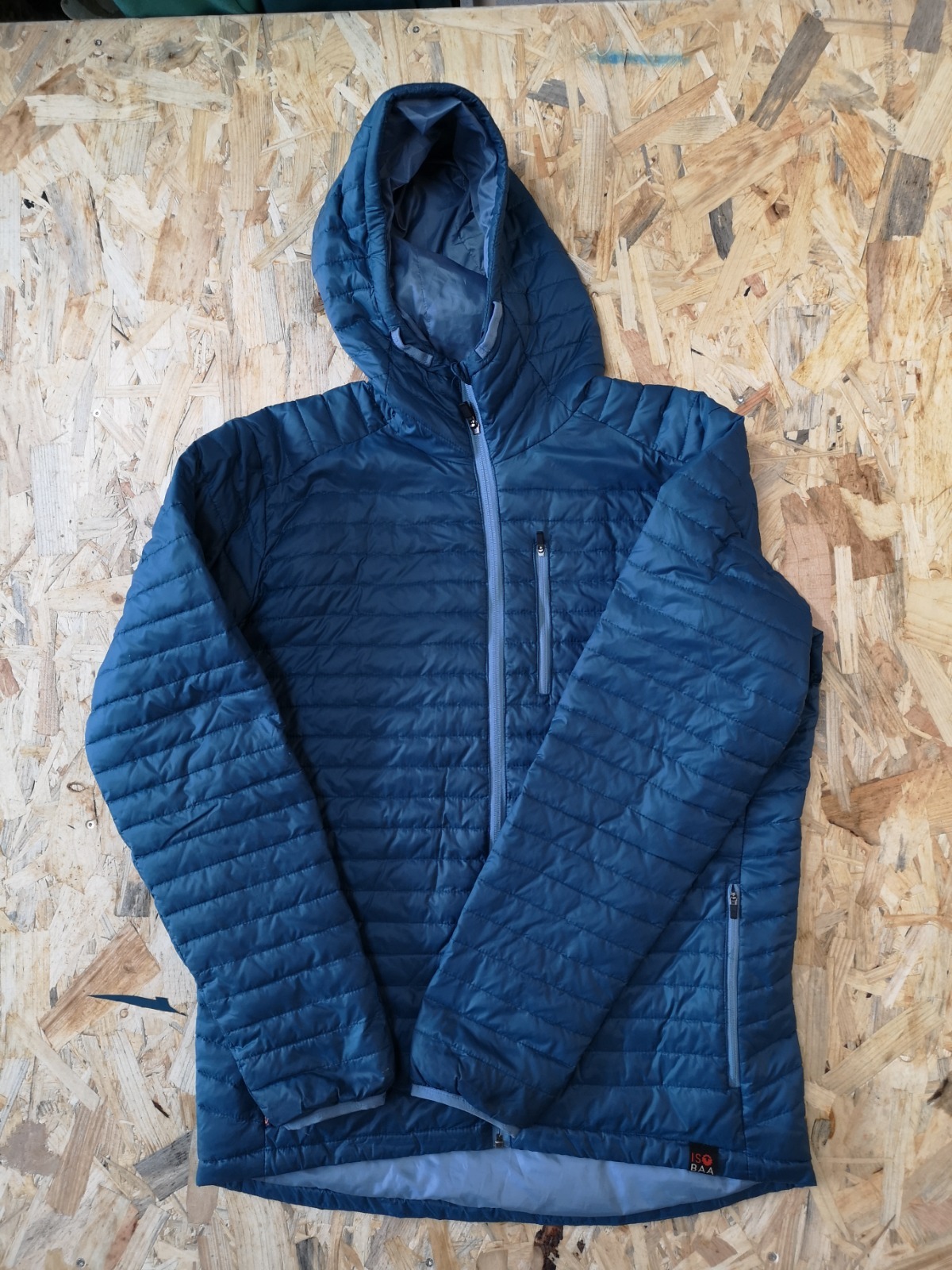 isobaa merino hoodie