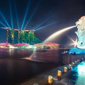 CITY HEART HOLIDAY